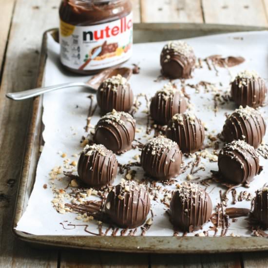 Nutella Crunch Cake Balls
