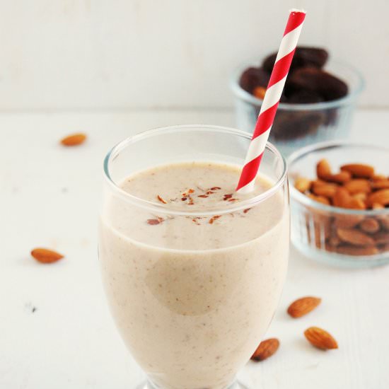 Dates Almond Banana Milkshake