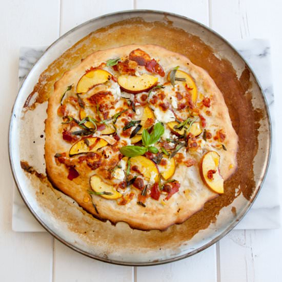 Peach & Prosciutto Pizza
