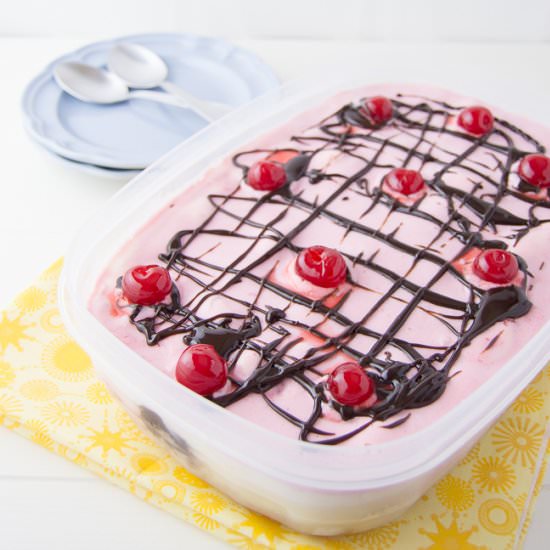Banana Split Icebox cake