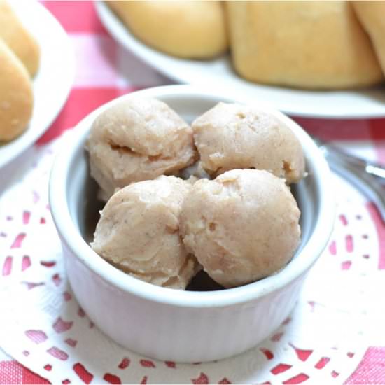 Copycat Texas Roadhouse Butter