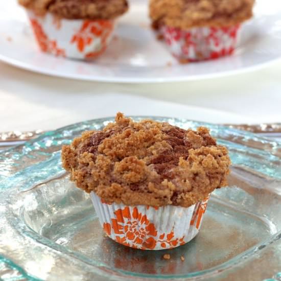 Cinnamon Swirl Banana Muffins