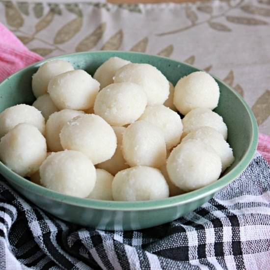 Steamed Rice Balls