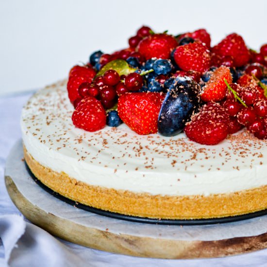 Berrylicious Cream Cheese Torte
