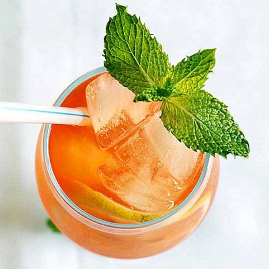 Refreshing Strawberry Lemonade