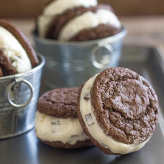 Mint Chip Oreo Ice Cream Sandwiches