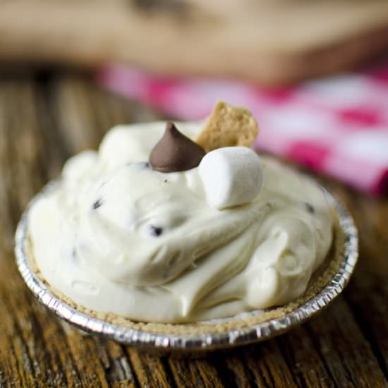 S’mores Mini No-Bake Cream Pies