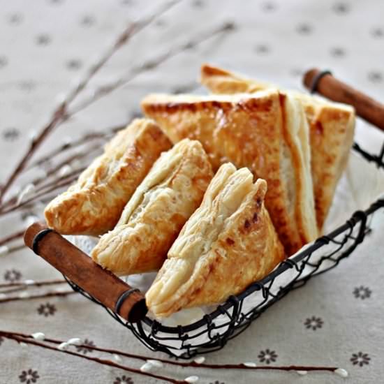Potato Curry Puffs