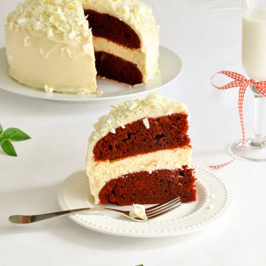 Red Velvet Cheesecake Cake