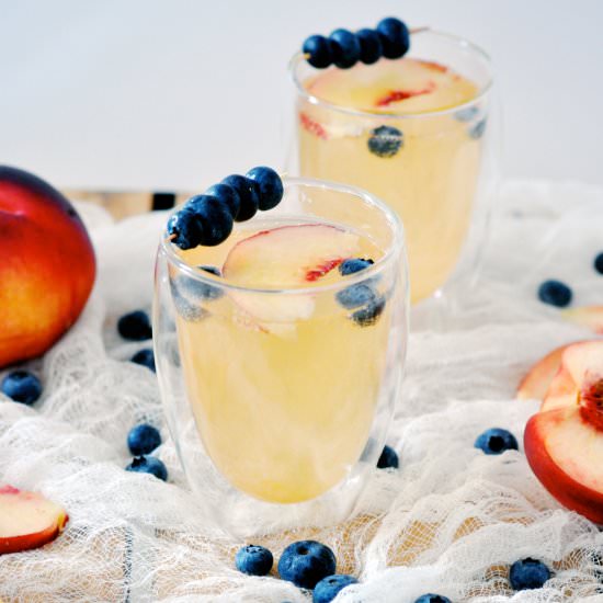 Peach Gin Fizz Cocktail