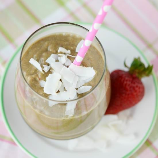 Paleo Strawberry Kale Smoothie