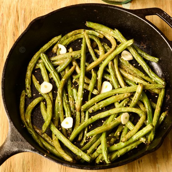 Garlicky Green Beans