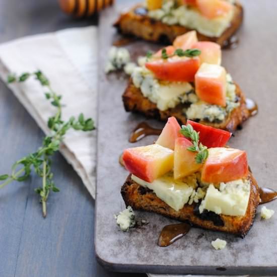 Raisin Crostini with Blue Cheese