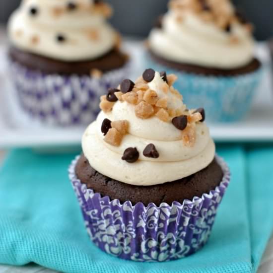Chocolate Caramel Toffee Cupcakes