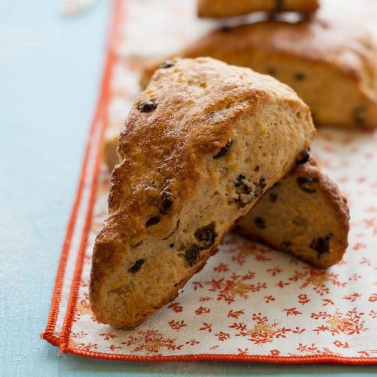 Spelt and Currant Scones