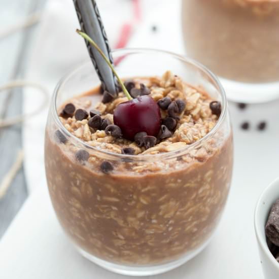 Brownie Batter Overnight Oats