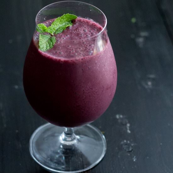 Berry mojito smoothie