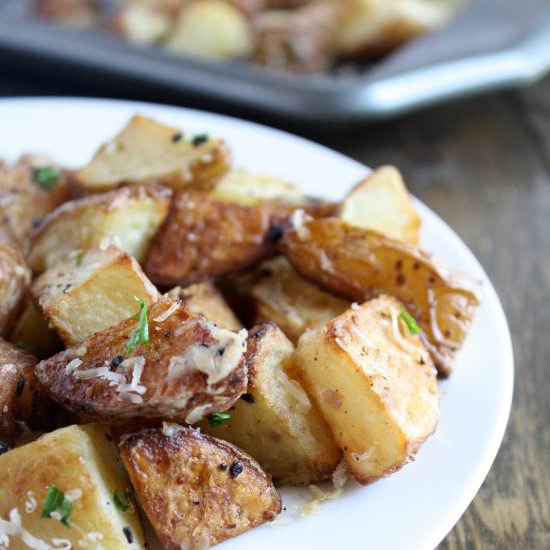 Garlic Parmesan Roasted Potatoes