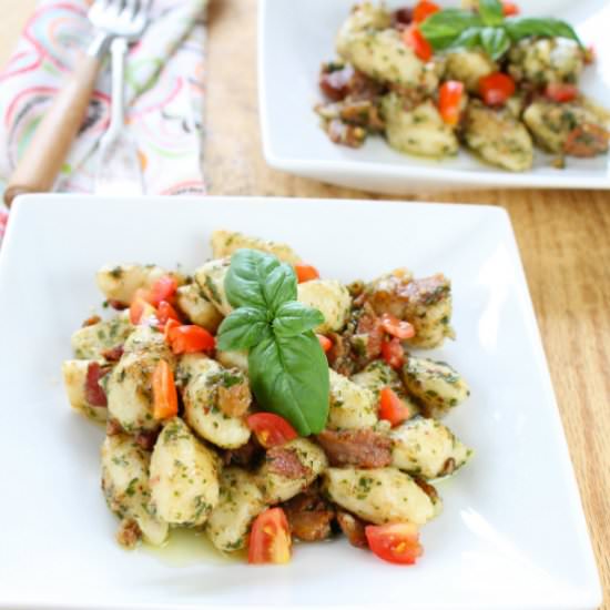Gnocchi with Bacon, Tomato & Pesto