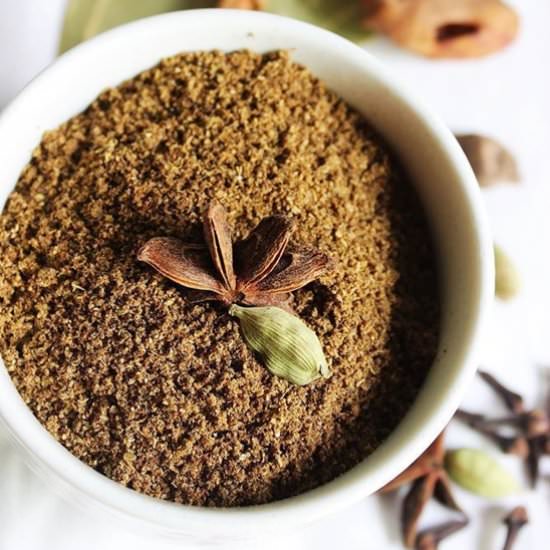 Biryani masala powder