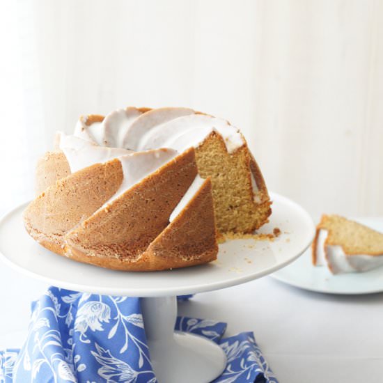 Toffee Bundt Cake with Mandarin