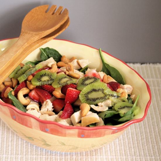 Spinach, Berries & Chicken Salad