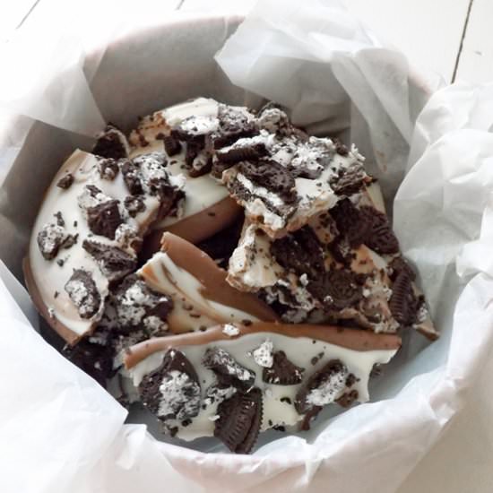 Cookies and Cream Chocolate Bark