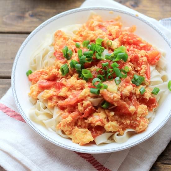 Tomato Noodles with Fried Egg