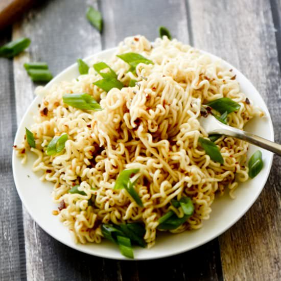 Ramen Noodles with Spicy Sauce