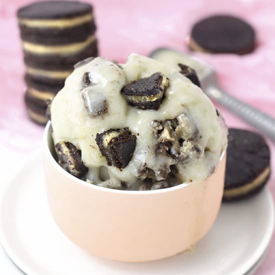 Cookies & Cream Banana Soft Serve