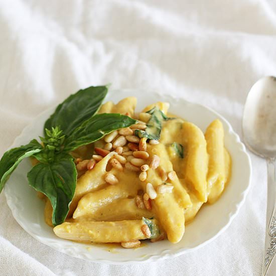 Pasta with Creamy Pumpkin Sauce