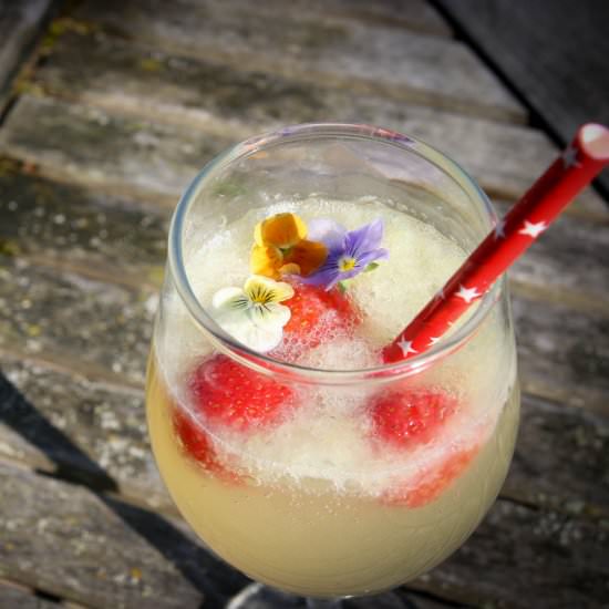 Elderflower Prosecco Cocktail