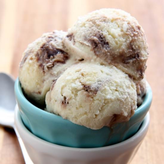 Boston cream pie ice cream
