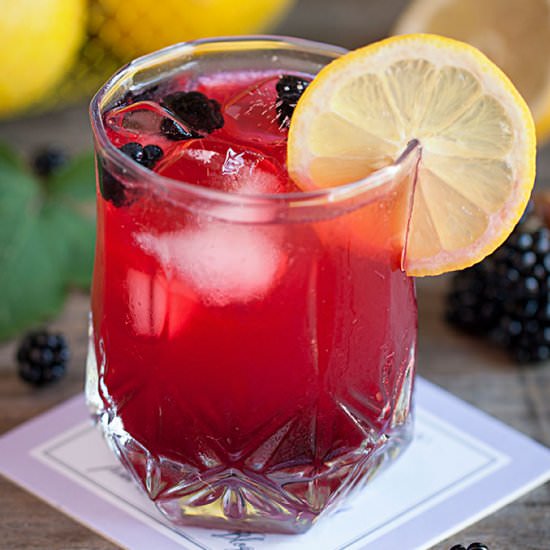 Homemade Blackberry Lemonade