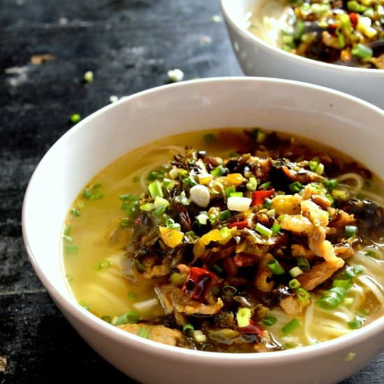Pork and pickled greens soup