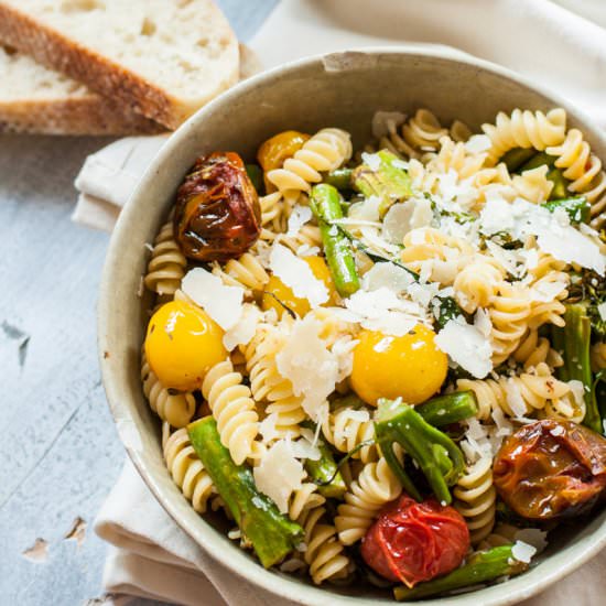 Tomato & Broccolini Pasta Salad