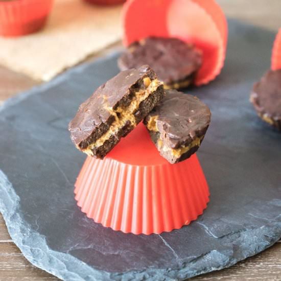4 Ingredient Peanut Butter Cups