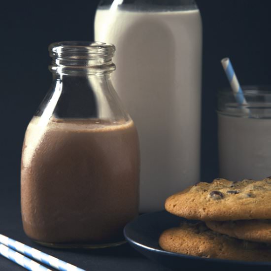 Plain & Chocolate (Nut) Milks