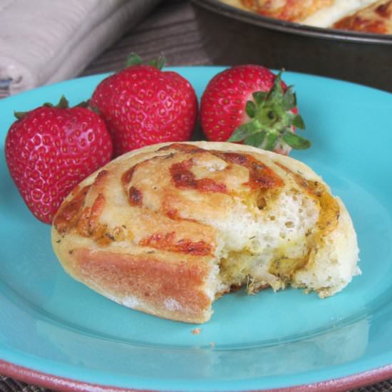 Cheddar Swirl Breakfast Buns