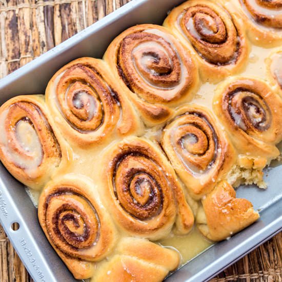 Cinnamon Rolls With Honey Glaze