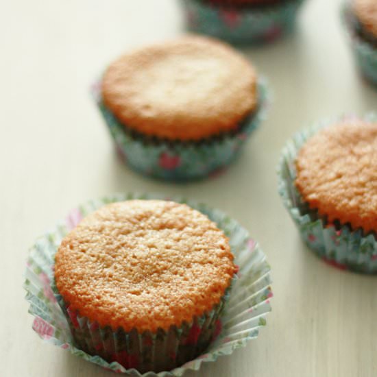Coffee and caramel cupcakes