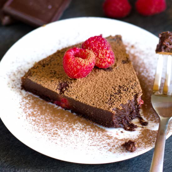 Flourless Nutella Raspberry Cake