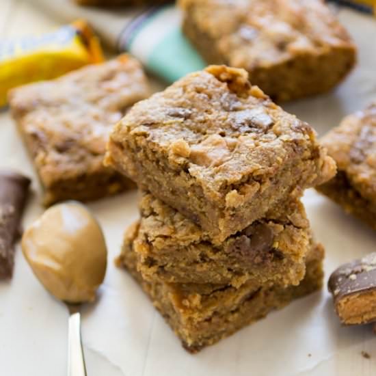 Peanut Butter Butterfinger Blondies