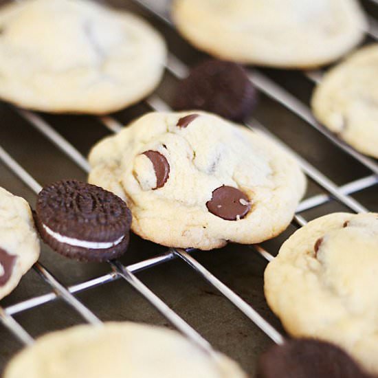 Oreo Stuffed Chocolate Chip Cookies