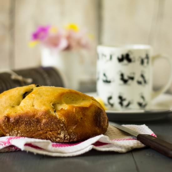 No-Knead Olive Whole Wheat Bread