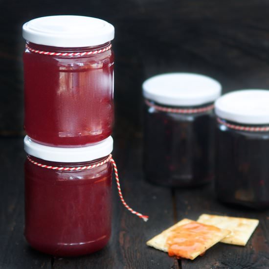Redcurrant jam with port wine