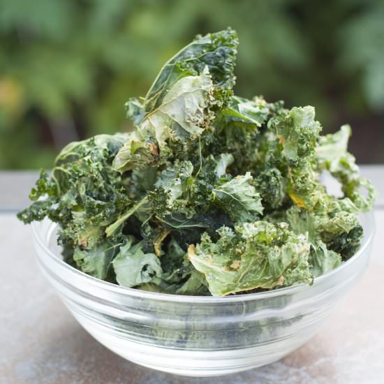 “Cheesy” Kale Chips