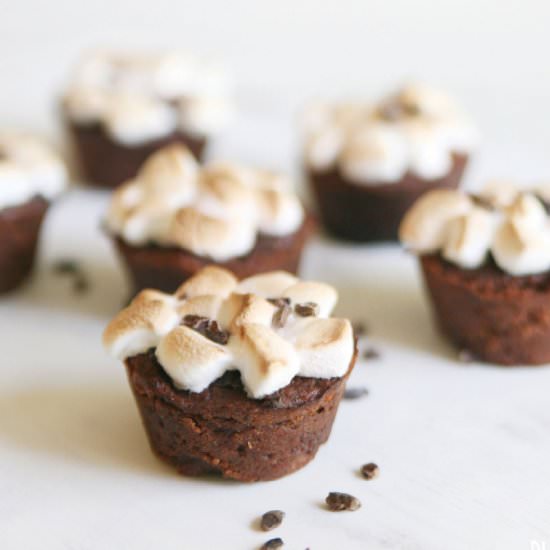 Marshmallow Topped Brownie Cups