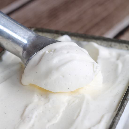 No-Churn Vanilla Ice Cream
