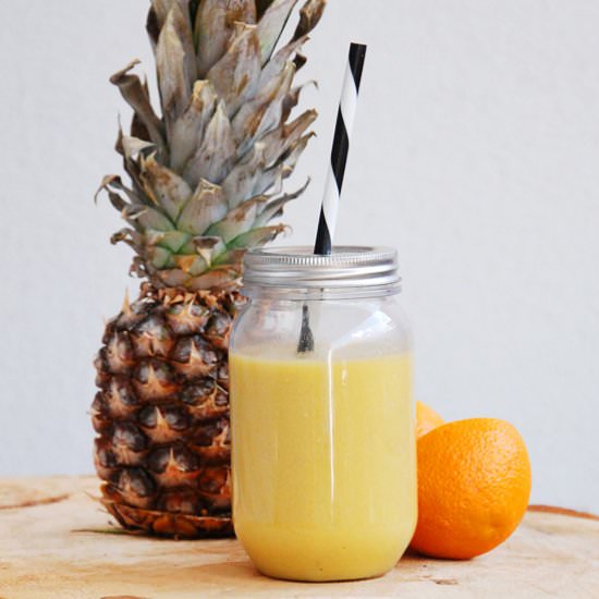 Avocado and Pineapple Smoothie